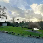 Le Clos Des Cigognes - Architect-designed House Near Omaha