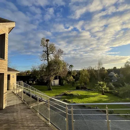 Holiday home Le Clos Des Cigognes - Architect-designed House Near Omaha Trevieres