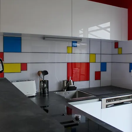 Le Clos Des Cigognes - Architect-designed House Near Omaha Trevieres