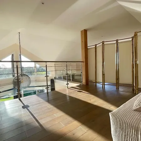 Сasa de vacaciones Le Clos Des Cigognes - Architect-designed House Near Omaha *