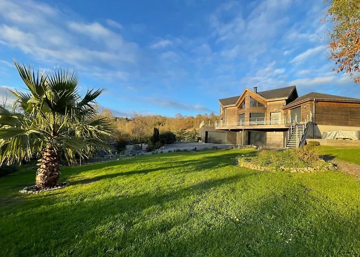 Holiday home Le Clos Des Cigognes - Architect-designed House Near Omaha *