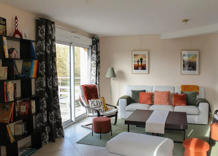 Holiday home Le Clos Des Cigognes - Architect-designed House Near Omaha