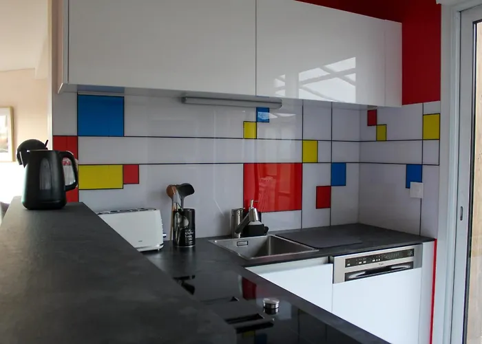 Le Clos Des Cigognes - Architect-designed House Near Omaha Trevieres