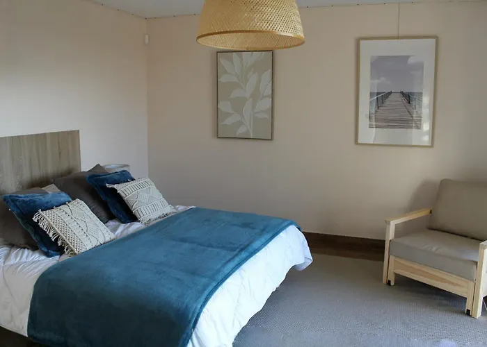 Le Clos Des Cigognes - Architect-designed House Near Omaha Holiday home