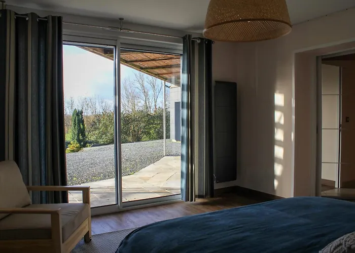 Holiday home Le Clos Des Cigognes - Architect-designed House Near Omaha Trevieres