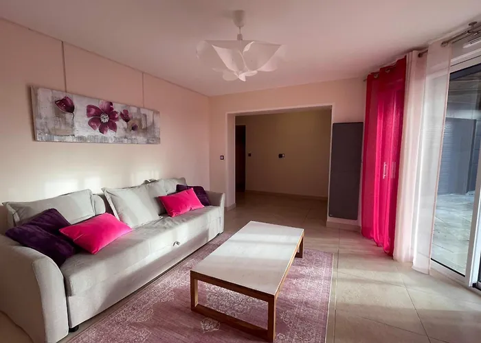 Le Clos Des Cigognes - Architect-designed House Near Omaha * Trevieres